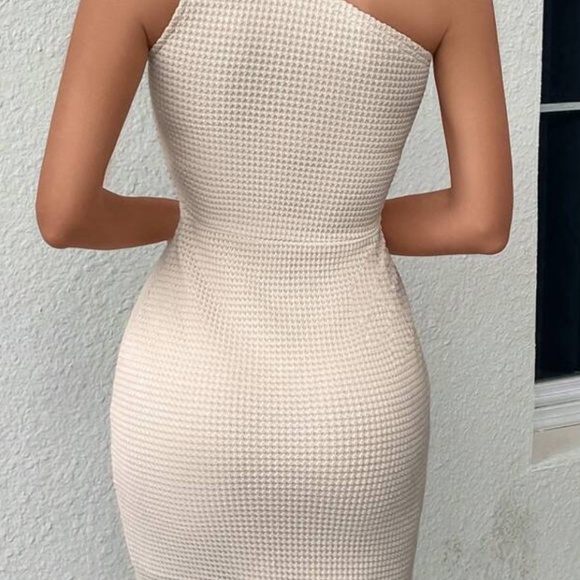 Summer dress - Picture 2 of 4